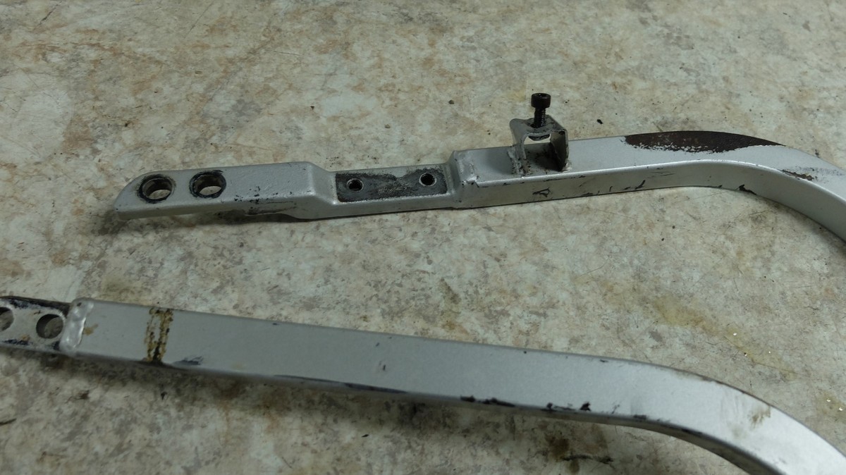 87 Kawasaki ZX 6 600 ZX600 Ninja Lower Frame Rails Cross