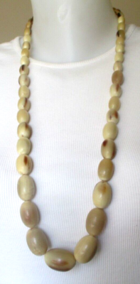 Ancien Collier De Perles Fantaisie En Bakélite Vintage – Marron