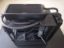 Custom Liquid Cooling System for PC
