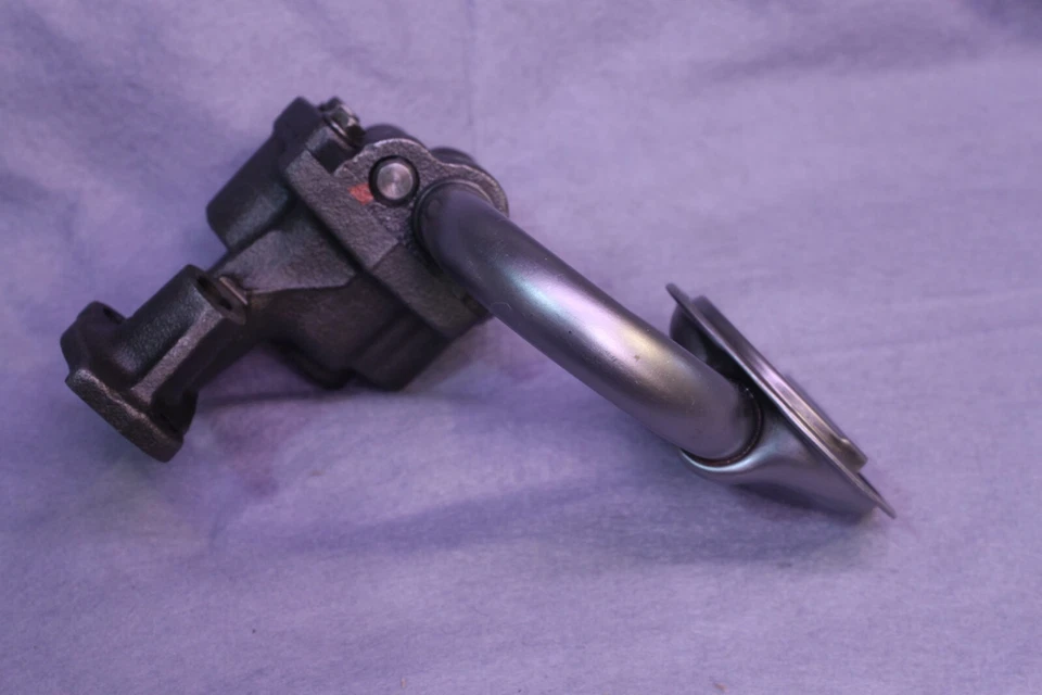 Used low (93) hour - Mercruiser 5.0L 5.7L V8 Oil Pump 8099071 - Image 3 of 4