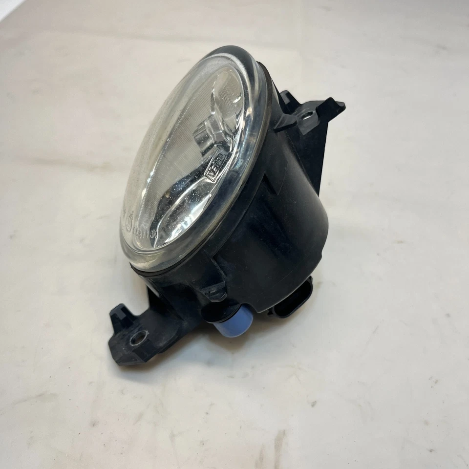 2007-2012 BMW X5 E70 - DIANTEIRO direito - Farol de neblina do para-choque - 89210518 fabricante de equipamento original 89203664 destro - Imagem 2 de 4