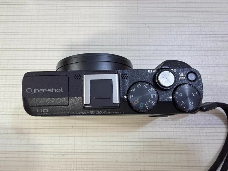Sony Cyber-shot サイバーショットDSC-RX100M2 Sony Cyber-shot DSC-RX100 II 20.2MP Digital Camera - Black (Kit w