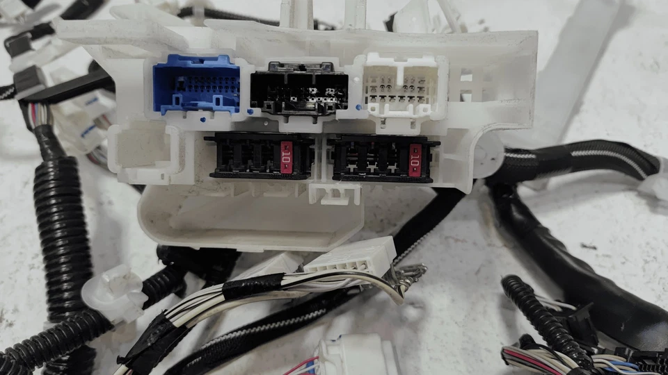 2018-2019 TOYOTA CAMRY XSE WIRE WIRING HARNESS FRONT DASH INSTRUMENT PANEL OEM - Image 3 of 4