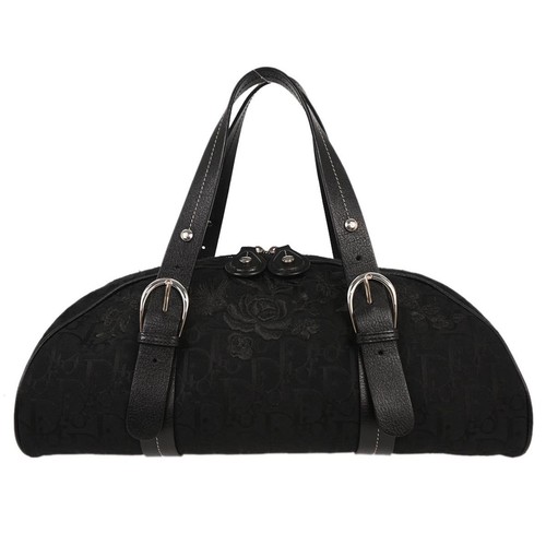 Christian Dior Black Floral Embroidered Trotter Handbag 08-RU-0035 116483 - Afbeelding 1 van 10