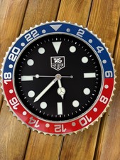 Designer wall clock 30cm round