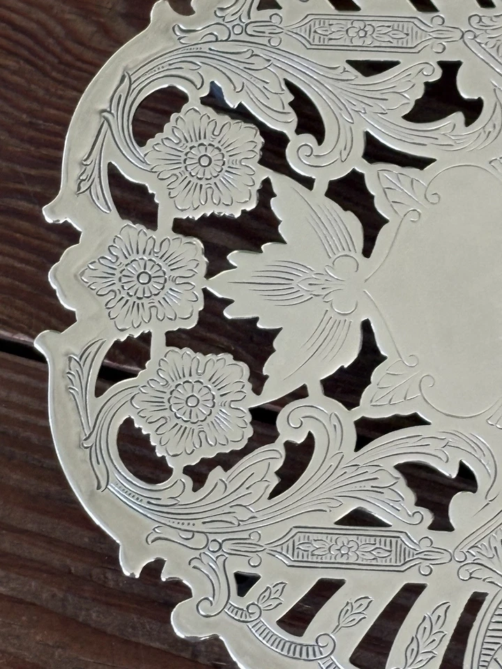 Remache de placa de plata Wallace vintage 6,25" patas #7321 Foto 3 de 4