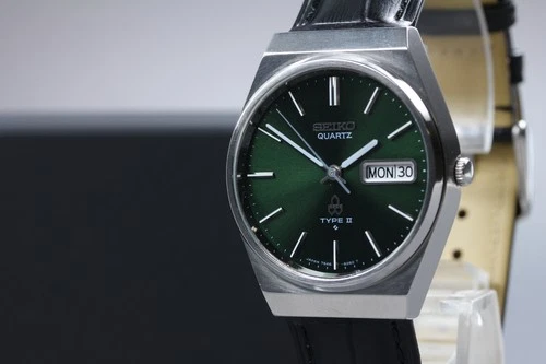 Vintage 1978 Seiko Type II 7546-8230 Day/Date Green Quartz Mens Watch From JAPAN
