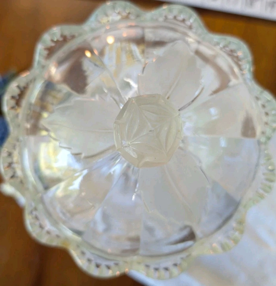 Boticario de vidrio de cristal cortado a mano Imperlux de colección con relieve elevado rosas esmeriladas Foto 2 de 4