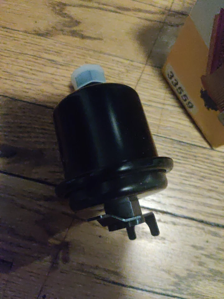 33559 WIX Fuel Filter Gas for Civic Honda Accord CR-V Odyssey Acura TL del Sol - Image 2 of 2