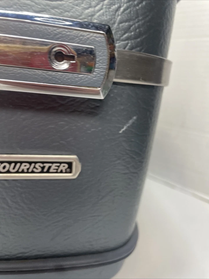 Estuche de Maquillaje Rígido Azul Vintage American Tourister “Tiara” Equipaje Usado Foto 3 de 4