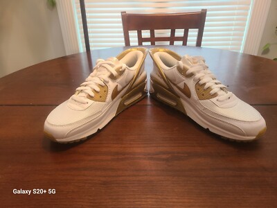 nike air max 90 flyease white and gold