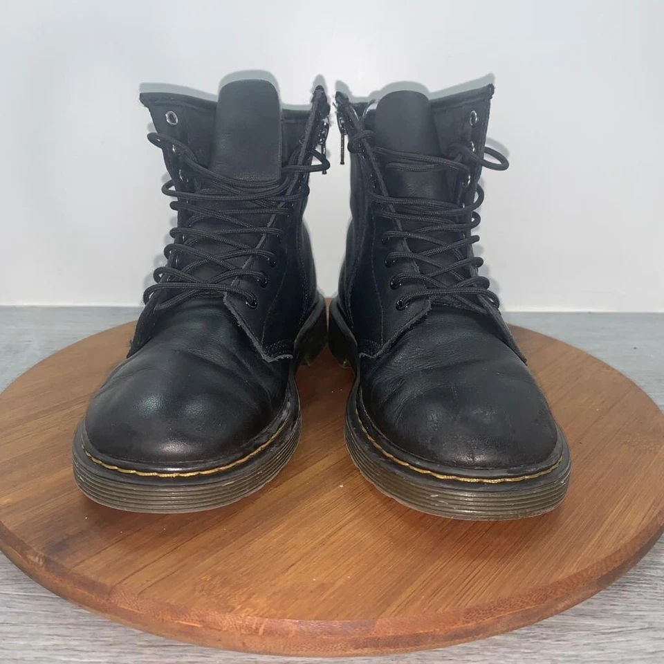 Dr Martens Air Wair Junior US Size 3 Black Leather 8 Eye Lace Up Boots 1460J - Image 4 of 4