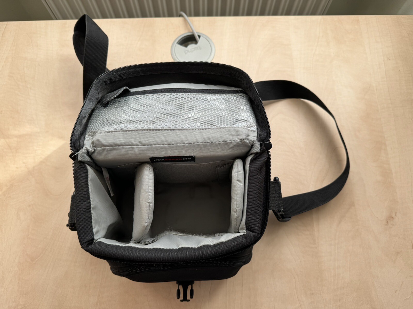 Lowepro Nova1 AW D/SLR camera bag eBay