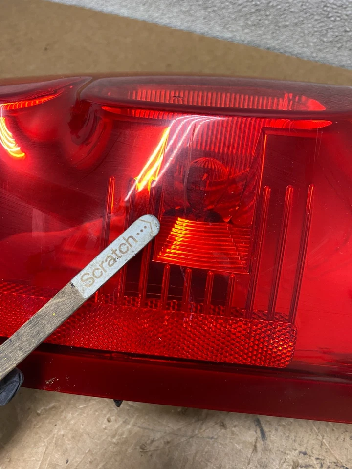 Luz trasera izquierda conductor Pontiac Montana/Uplander 2005 a 2009 OEM S7075 DW Foto 4 de 4