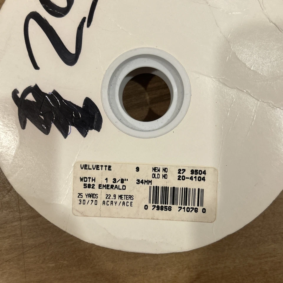 Vintage Lion Ribbon Velvet Velvette Emerald Green 1 3/8" - 25 yds USA - Image 3 of 3