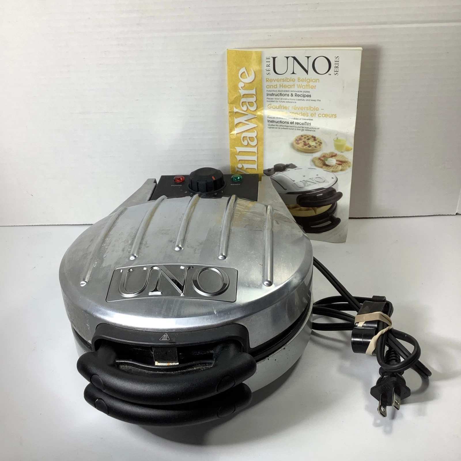 VillaWare UNO Reversible Heart Belgian Waffle Maker Tested Works 2 In 1 20129
Opens in a new window 