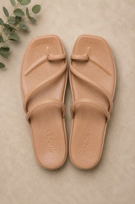 Crocs Women s Brooklyn Luxe Strappy Flip Flop Sandals Beige Tan Comfort Slides 9