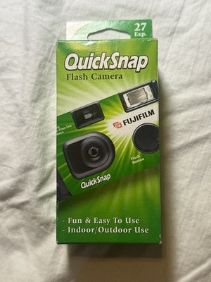Fuji Disposable Camera Quick Snap Flash 35mm 27 Exposure New Old Stock 9/2005