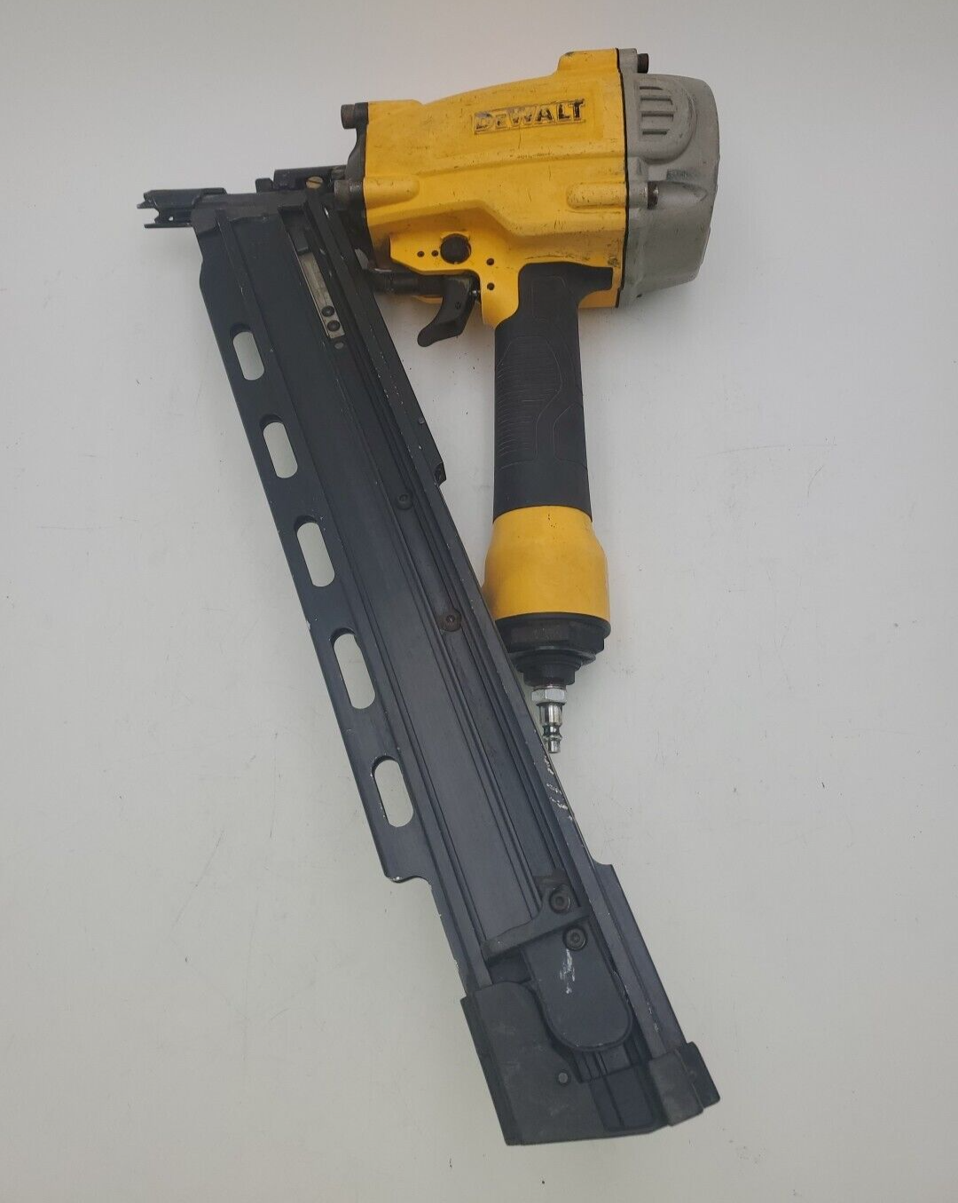 DEWALT DWF83PL 21° Pneumatic Plastic Collated Strip Framing Nailer eBay