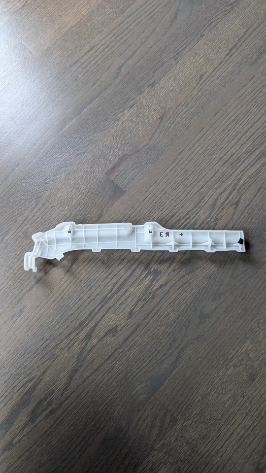 Riel lateral espaciador 2012 2013 2014 2015 2016 2017 Toyota Prius V derecho 6641347040 Foto 2 de 4