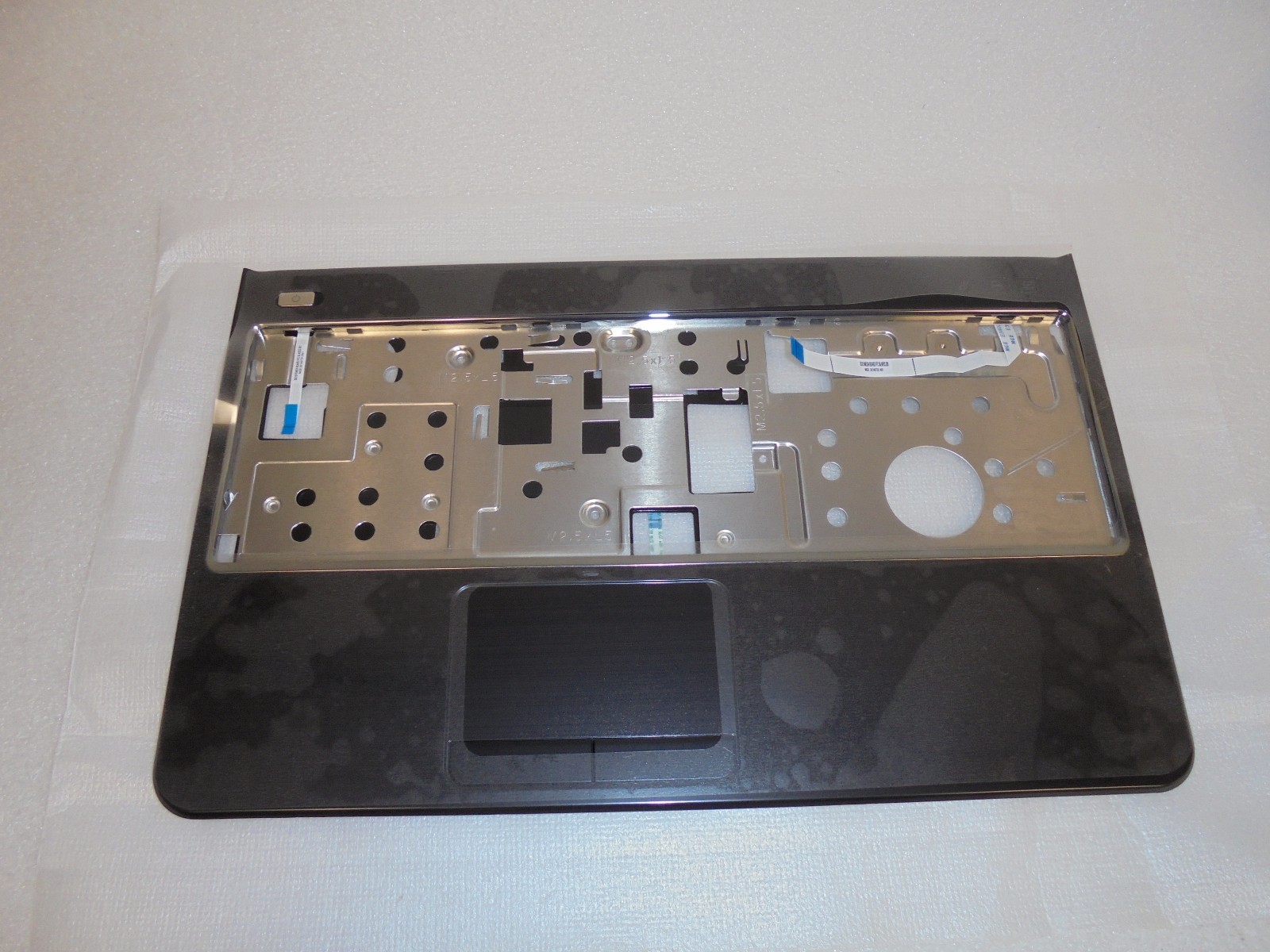 NEW GENUINE Dell Inspiron N5110 Palmrest w/Touchpad & Button