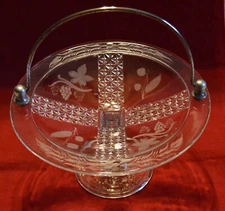VINTAGE CLEAR GLASS ETCHED PEDESTAL TIDBIT SERVING DISH WITH HANDLE