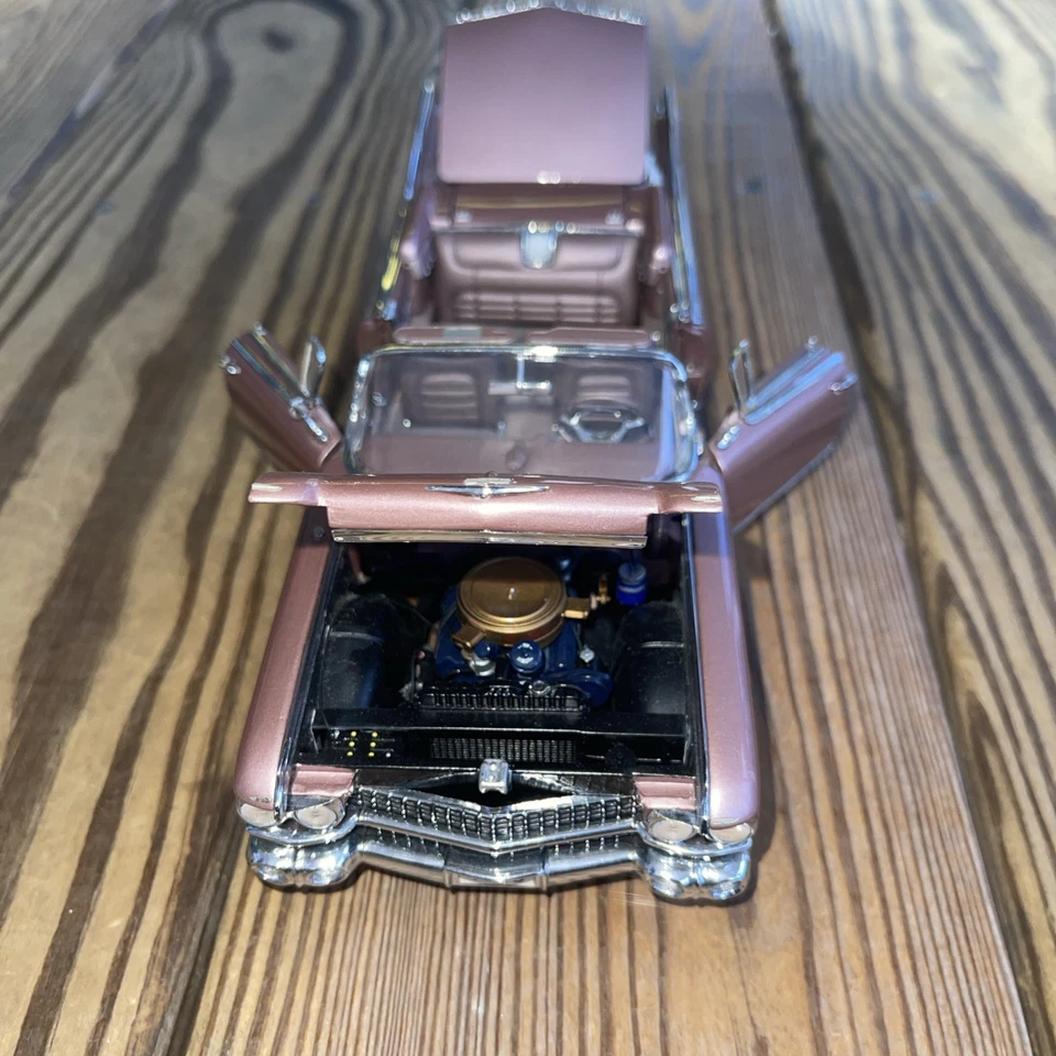 Danbury Mint 1:24 1959 Cadillac Eldorado Biarritz Persian Sand LE #2481/5000.EUC - Image 2 of 4