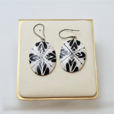 Mother of Pearl Shell Handcrafted Unique Swirl Vintage Drop Earring Jewelry E31