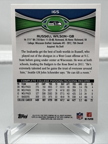 2012 Topps Russell Wilson RC Rookie #165 Seahawks- Stands In Background - Picture 6 of 6