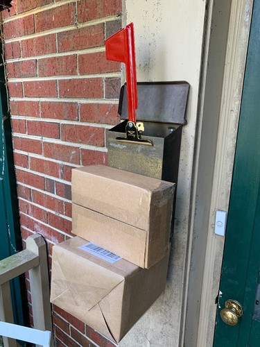 Penco Red Metal Mail Alert Flag Clip for Letters and Packages Front Door - Picture 1 of 5