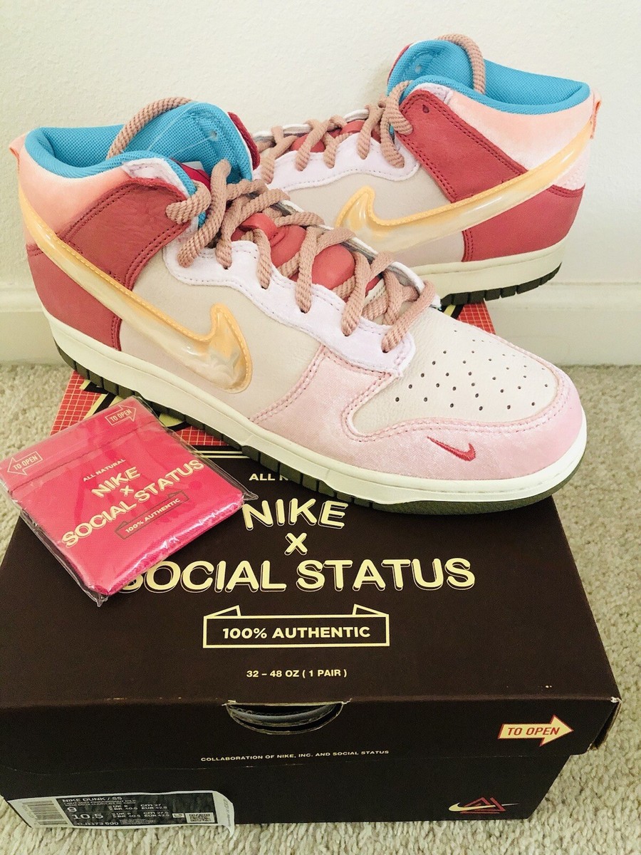 Nike Dunk Mid x Social Status 'Strawberry Milk'- size DS NEW