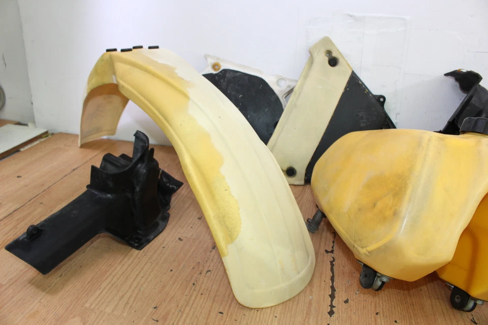 Yamaha YZ125 1979 kit de plástico/guardabarros/cubiertas laterales Foto 4 de 4