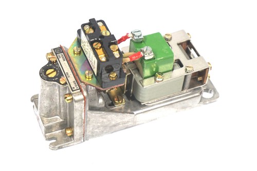 NEW-GENERAL-ELECTRIC-CR2820B110AA3K-TIME-DELAY-RELAY