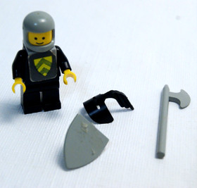 Vintage Lego 6075 375 Black Knight Minifigure Rare Grey Helmet EUC