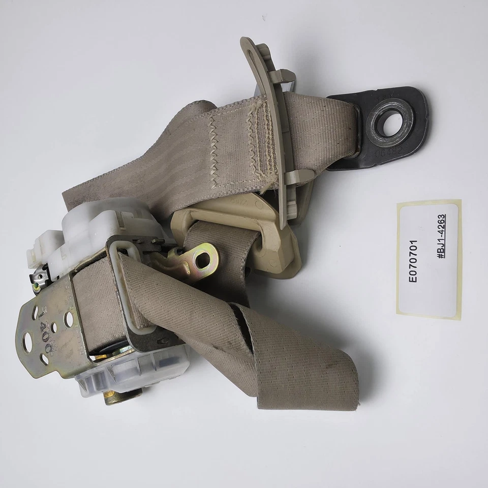 Lexus GS430 2005 montaje del cinturón de seguridad lado derecho E070701 Foto 4 de 4