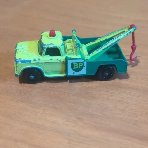 Lesney Matchbox Series No. 13 BP Dodge Tow Truck Green Yellow Diecast