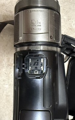 Sony Handycam HDR-HC1 Camcorder HDV MiniDV Tape Video Camera