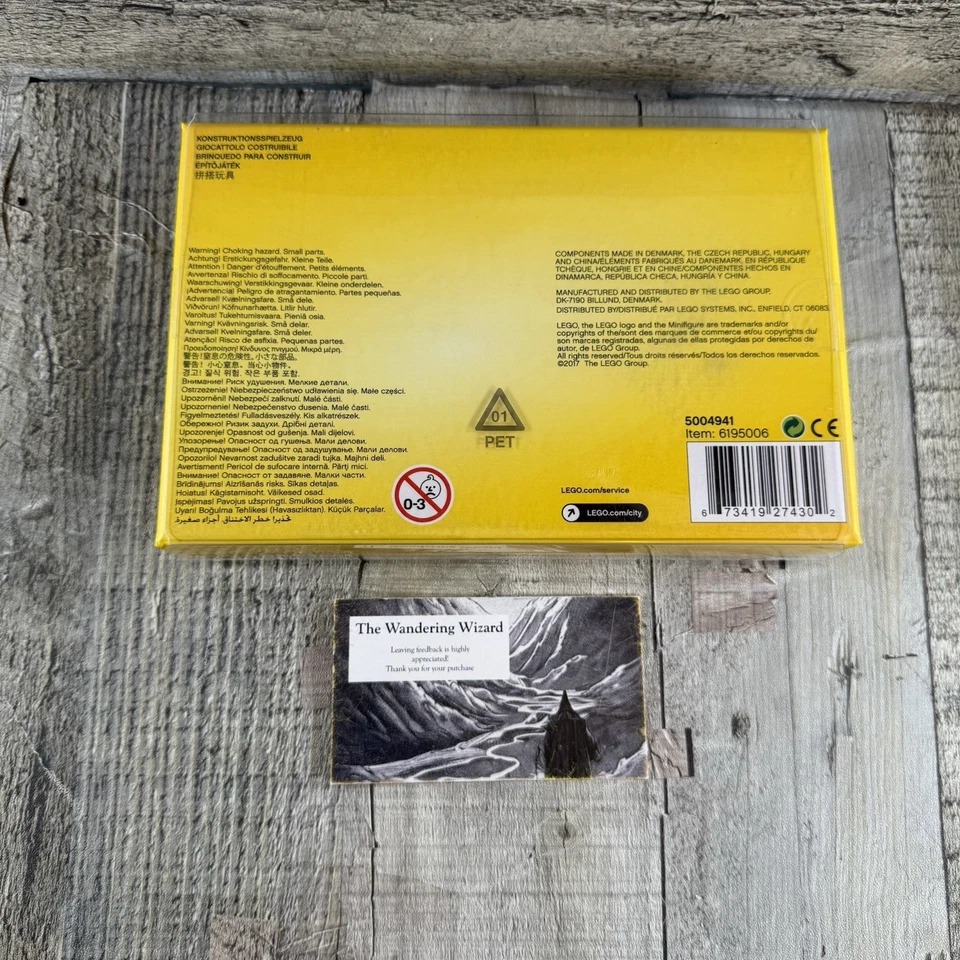 LEGO 5004941 MINIFIGURE SET LIMITED EDITION CHEERLEADER / BOXE / SAILOR / HIPPIE - Image 2 of 2