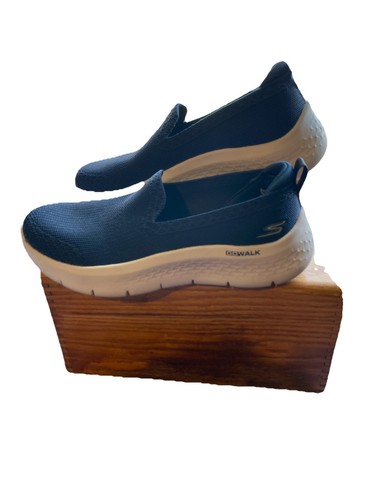 Skechers Yoga Mat Go Walk Womens Shoes Size 6 Navy Street Fit
