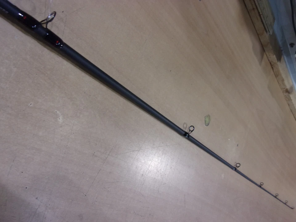 QUANTUM GRAPHEX VARILLA DE FUNDICIÓN 6 pies 6 pulgadas potencia media Foto 3 de 4