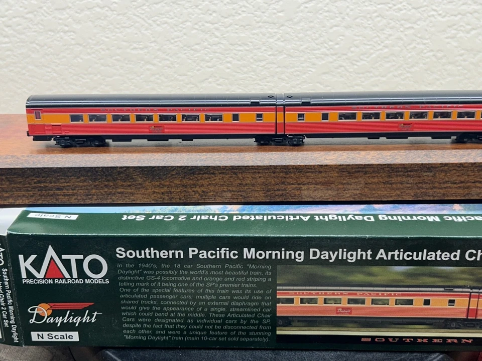 SOUTHERN PACIFIC " MORNING DAYLIGHT " ARTICULATED CHAIR N Scale "KATO" A set NEW - Image 2 of 4