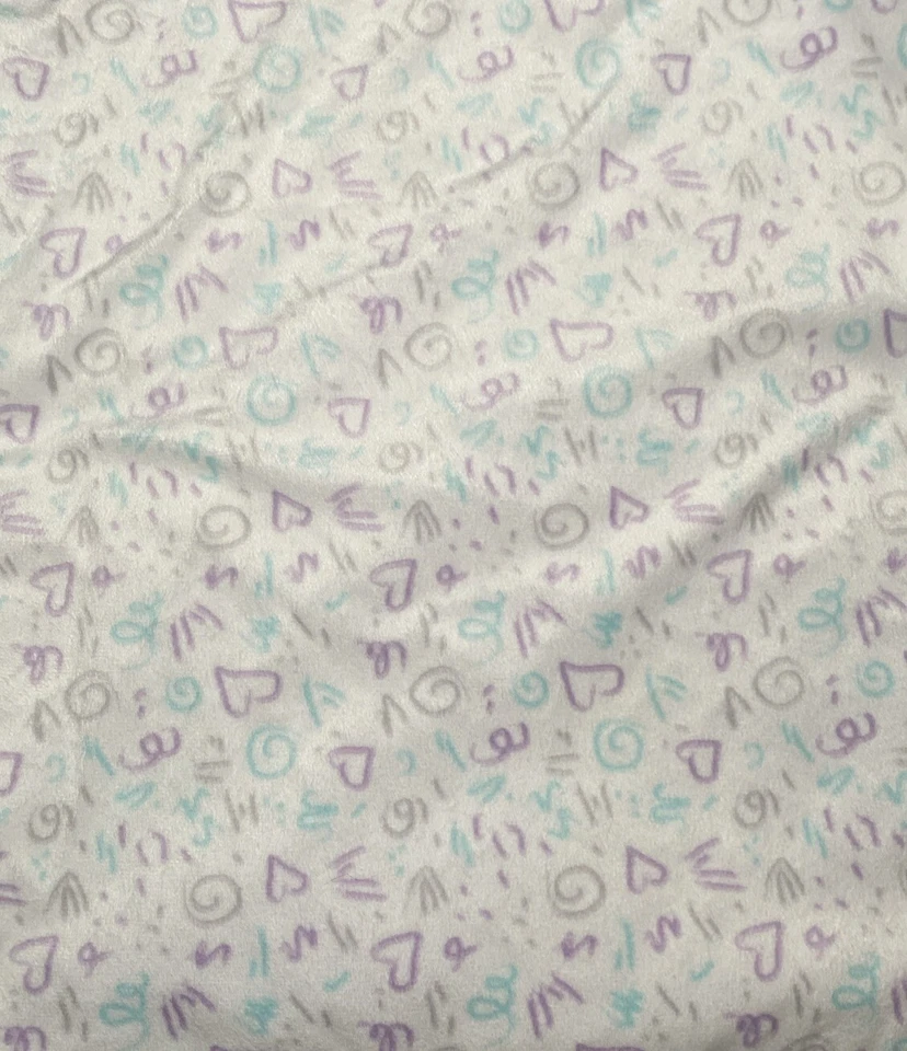 Baby Essentials Blanket White Aqua Scribble Curlicue Heart Plush Purple Sherpa - Imagem 4 de 4