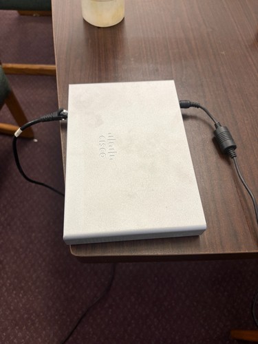 Unclaimed Cisco Meraki MS120-8-HW Gigabit Ethernet Switch - 第 2/2 張圖片