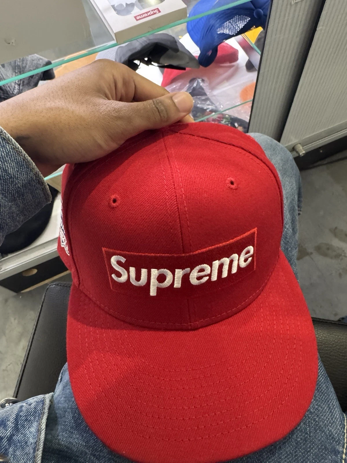Casquette ajustée logo boîte à chapeau Supreme New Era authentique rare limitée
