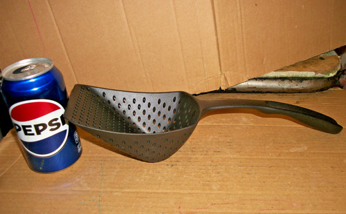 Pampered Chef Large 13" Scoop N Drain Strainer - Black Nylon/Plastic