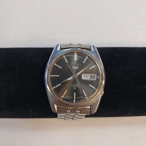 VINTAGE SEIKO 6119-8093 1970 Black Dial Silver Tone Band Working