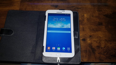 Samsung Galaxy Tab 3 (T210) 7.0 8GB [7'' WiFi only] weiß inkl. Gratis-Klappetui