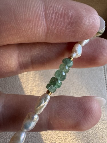 Collana di perle e smeraldi d'acqua dolce naturali 16" con chiusura GF 14K - Foto 15 di 23