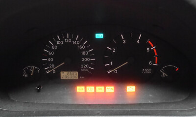 Tacho Kombiinstrument Mitsubishi Space Star DG0 1,9 DID MR480209  205.390Km