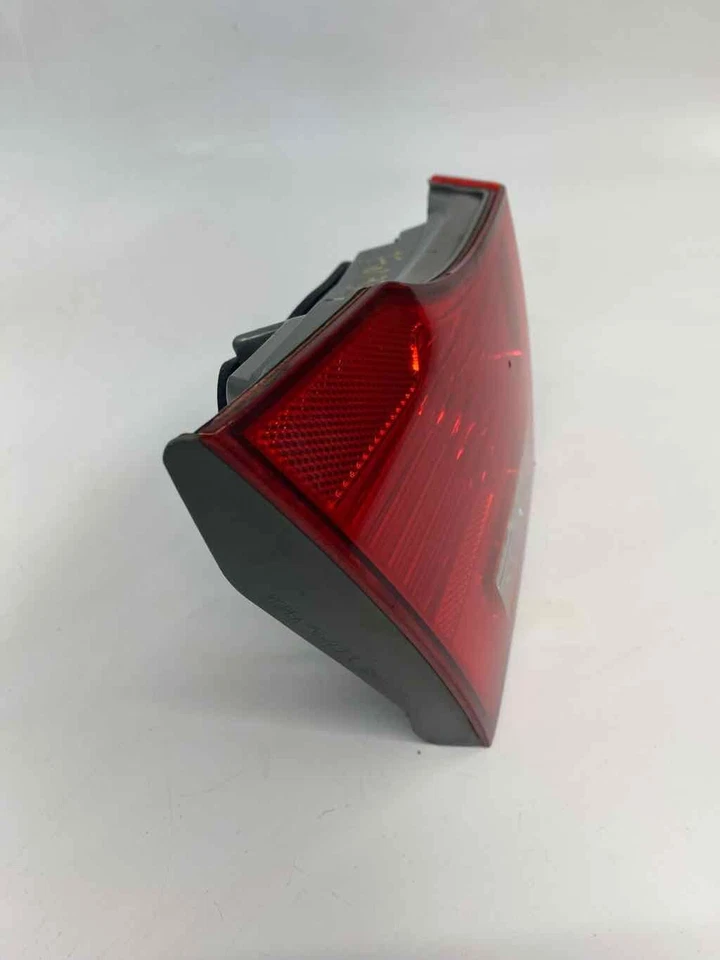 Conjunto de luz trasera izquierda usada se adapta a: Kia Optima 2009 montada en tapa izquierda grado A Foto 3 de 4